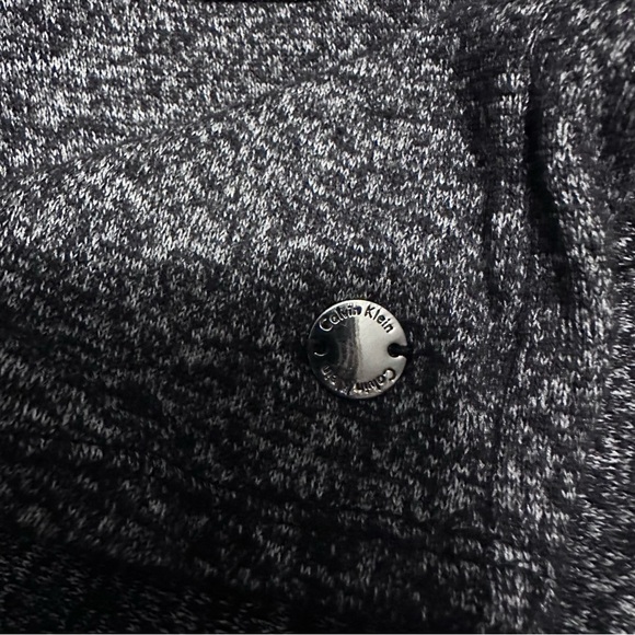 Calvin Klein Heathered Gray V-Neck Long Sleeve Top | Size XL - Picture 11 of 12